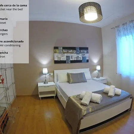 Eduardo Lucena 5, Patios * קורדובה