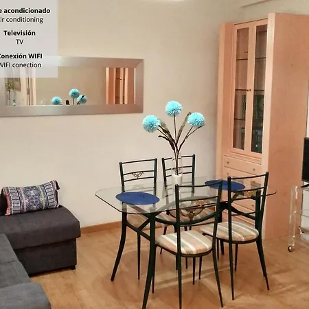 Eduardo Lucena 5, Patios *