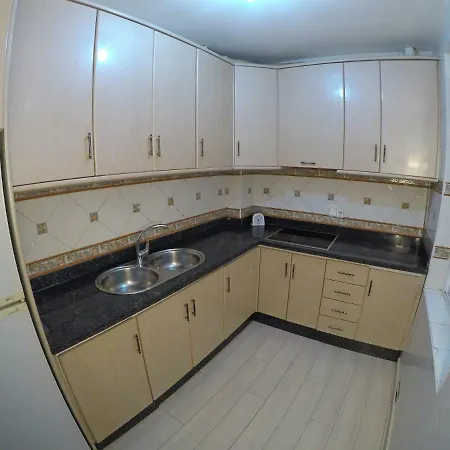 Eduardo Lucena 5, Patios * Kordoba