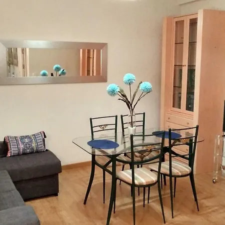 Eduardo Lucena 5, Patios Apartment *
