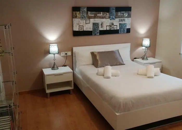 Eduardo Lucena 5, Patios * Córdoba